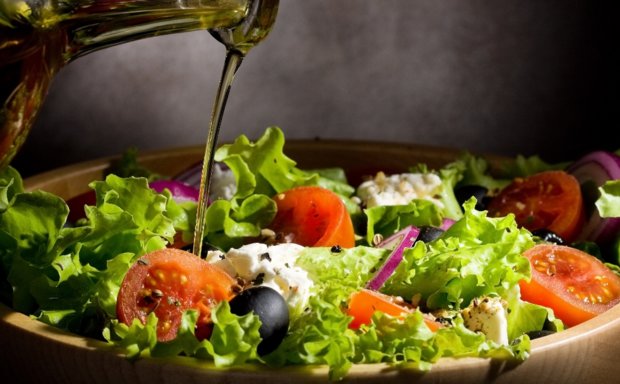 Оливковое масло в салате