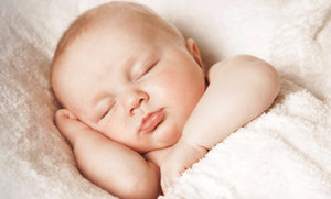10 возможных причин запотевания головы во сне у ребенка
