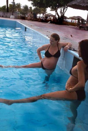 Занятие аквааэробикой при беременности