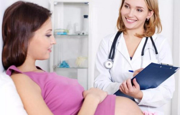 Беременная у врача