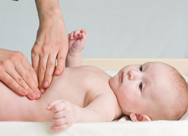 Как правильно поставить газоотводную трубку новорожденному