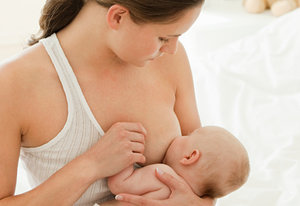 Как правильно отлучить ребенка от грудного вскармливания