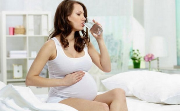 Употребление воды при беременности