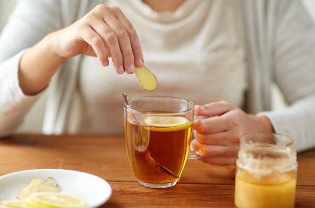 Чай с мёдом, лимоном и имбирем
